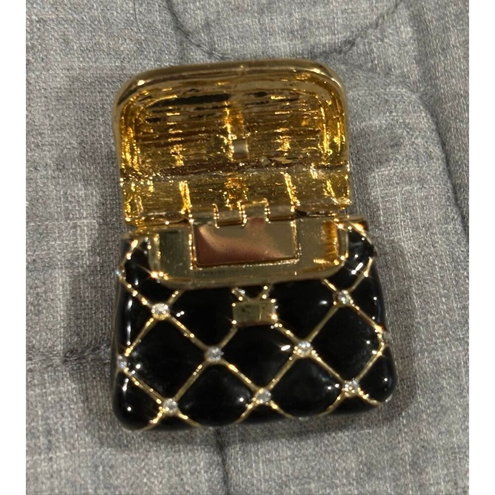 Vintage St John Knits gold tone crystals quilted handbag brooch pin.  SJ logo - Picture 6 of 8